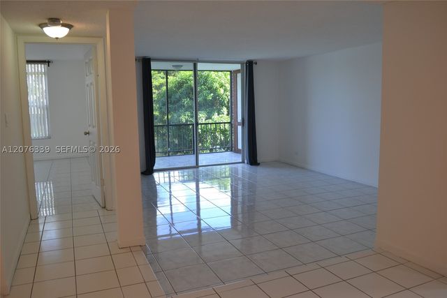 3670 Inverrary Dr 2D, Lauderhill, FL 33319
