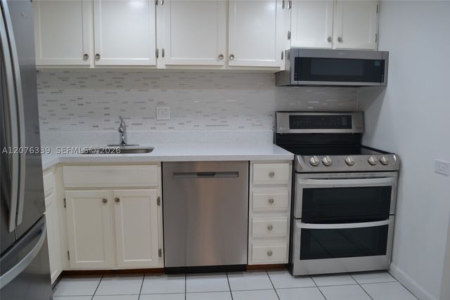 3670 Inverrary Dr 2D, Lauderhill, FL 33319