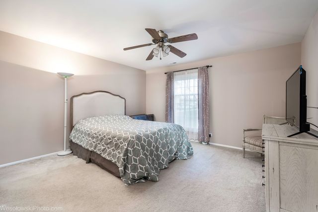 2950 Northampton Drive B2, Rolling Meadows, IL 60008