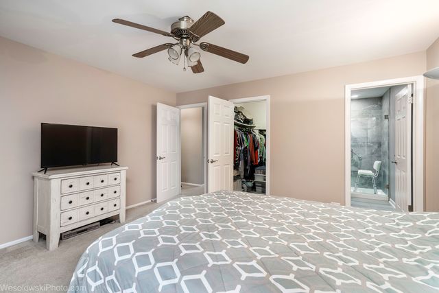 2950 Northampton Drive B2, Rolling Meadows, IL 60008