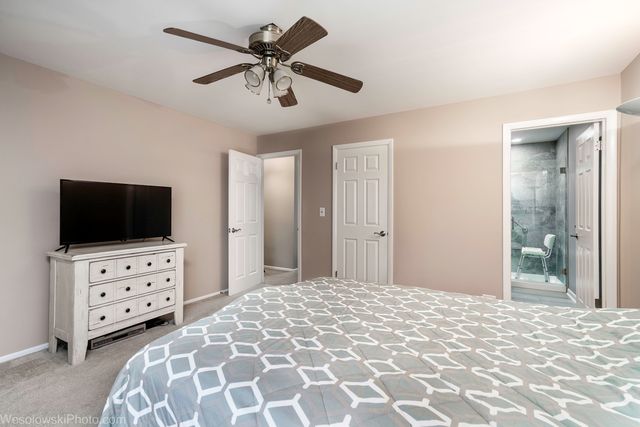 2950 Northampton Drive B2, Rolling Meadows, IL 60008