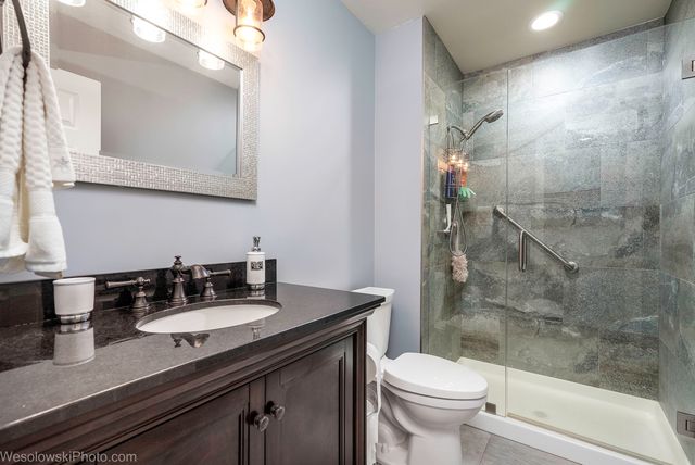 2950 Northampton Drive B2, Rolling Meadows, IL 60008