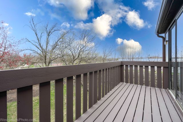 2950 Northampton Drive B2, Rolling Meadows, IL 60008