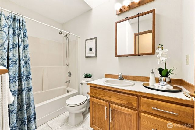 19009 10th Avenue Ct E, Spanaway, WA 98387
