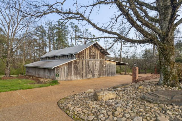 324 E Kingston Springs Rd, Kingston Springs, TN 37082