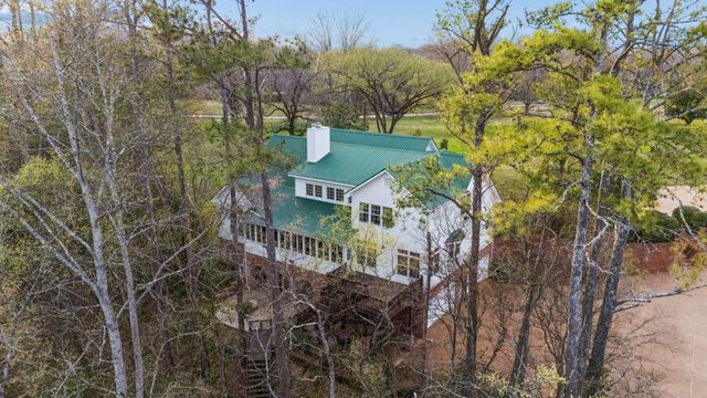 324 E Kingston Springs Rd, Kingston Springs, TN 37082