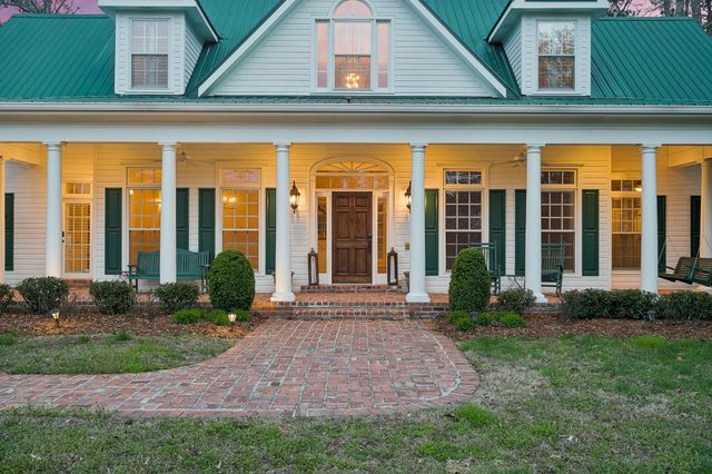 324 E Kingston Springs Rd, Kingston Springs, TN 37082