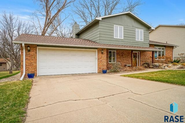 5809 W Bristol Dr Drive, Sioux Falls, SD 57106