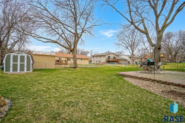 5809 W Bristol Dr Drive, Sioux Falls, SD 57106