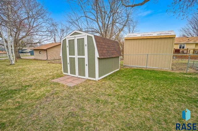 5809 W Bristol Dr Drive, Sioux Falls, SD 57106