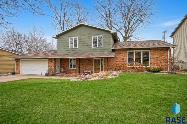 5809 W Bristol Dr Drive, Sioux Falls, SD 57106