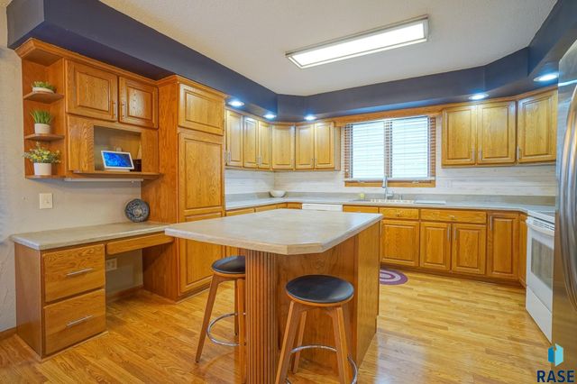 5809 W Bristol Dr Drive, Sioux Falls, SD 57106