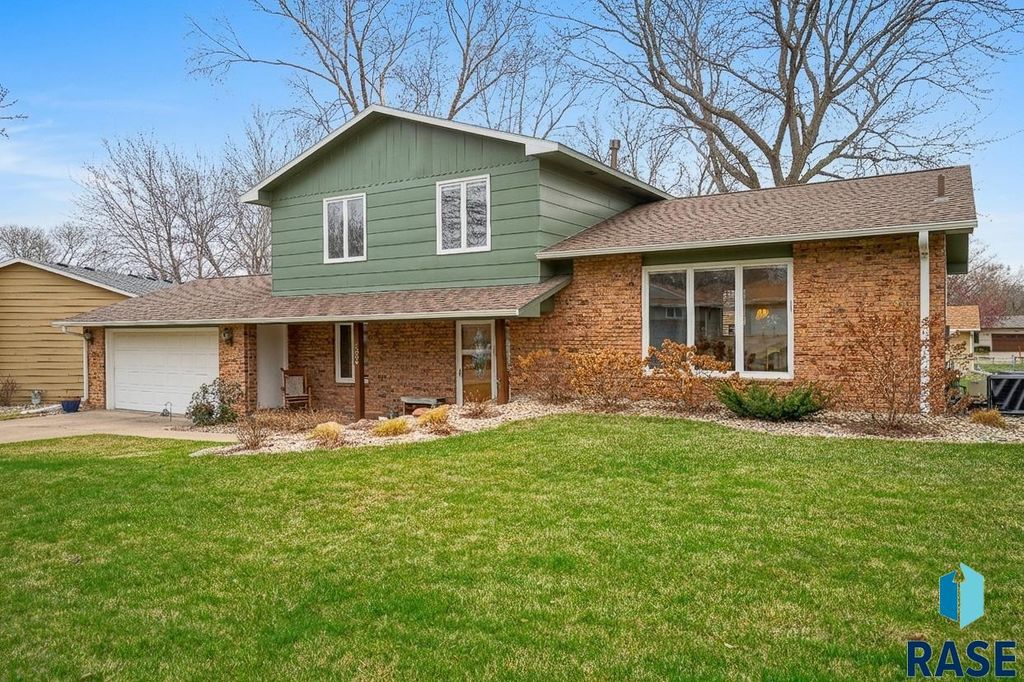 5809 W Bristol Dr Drive, Sioux Falls, SD 57106