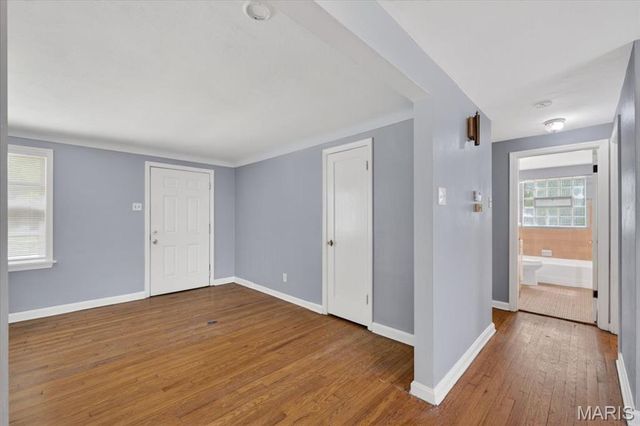5545 Norway Drive, Normandy, MO 63121