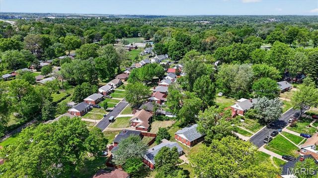 5545 Norway Drive, Normandy, MO 63121