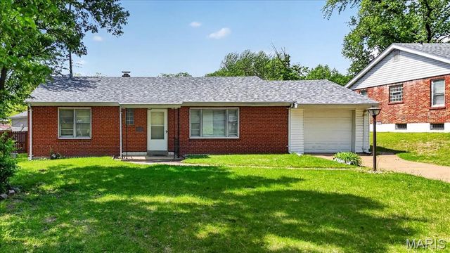 5545 Norway Drive, Normandy, MO 63121