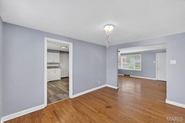 5545 Norway Drive, Normandy, MO 63121