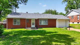 5545 Norway Drive, Normandy, MO 63121