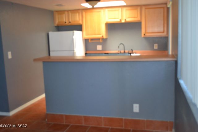 455 W Kelso St Apt 203, Tucson, AZ 85705