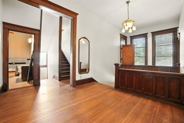 504 S Main ST, Lockhart, TX 78644