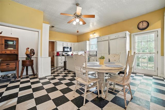 504 S Main ST, Lockhart, TX 78644