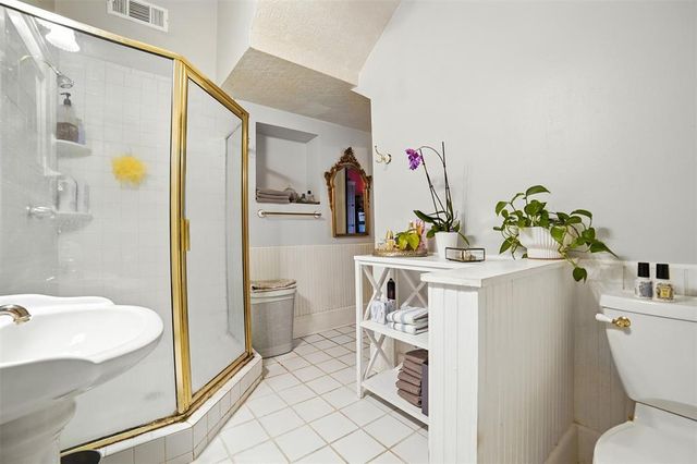 504 S Main ST, Lockhart, TX 78644