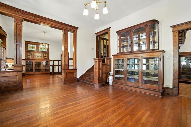 504 S Main ST, Lockhart, TX 78644