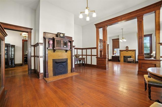 504 S Main ST, Lockhart, TX 78644