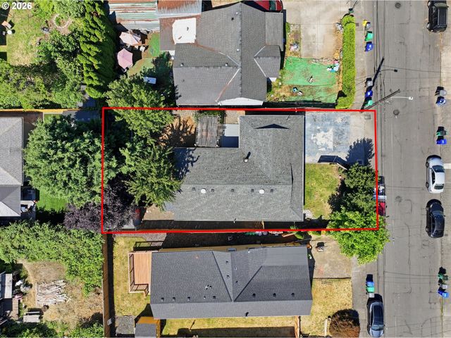 10324 Se ELLIS St, Portland, OR 97266