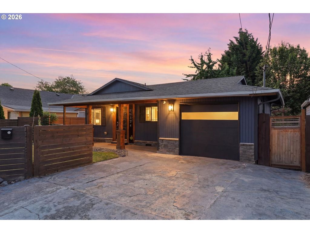 10324 Se ELLIS St, Portland, OR 97266