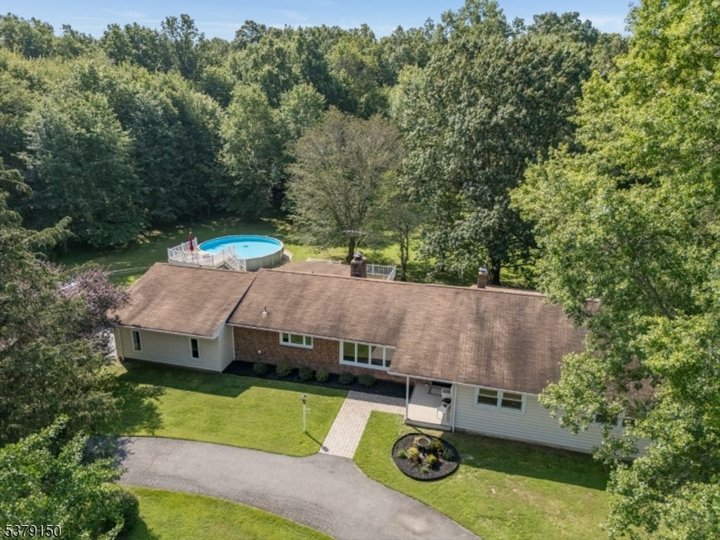 125 Oak Grove Rd, Raritan Twp., NJ 08822