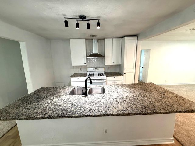 8517 Rubin Street, Houston, TX 77051