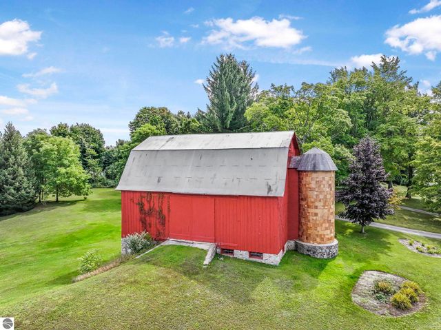 3312 Zimmerman Road, Traverse City, MI 49685