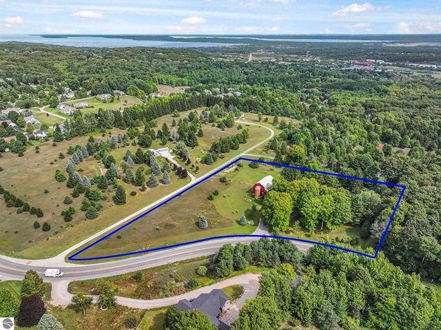 3312 Zimmerman Road, Traverse City, MI 49685