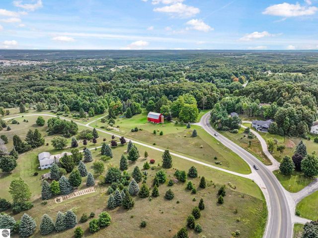 3312 Zimmerman Road, Traverse City, MI 49685