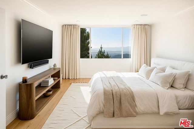 2385 Roscomare Road D3, Los Angeles, CA 90077