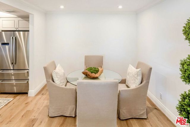 2385 Roscomare Road D3, Los Angeles, CA 90077