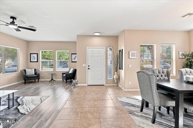 4230 E AUSTIN Lane, San Tan Valley, AZ 85140