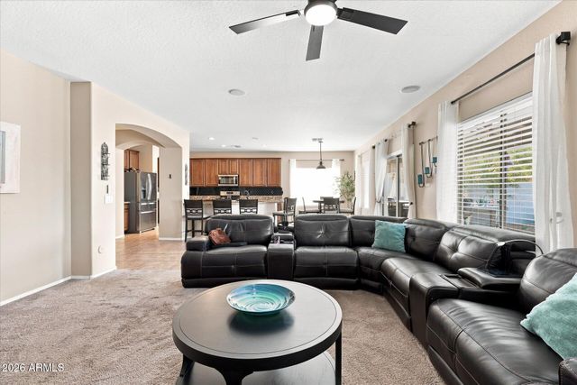 4230 E AUSTIN Lane, San Tan Valley, AZ 85140