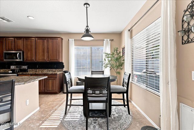 4230 E AUSTIN Lane, San Tan Valley, AZ 85140