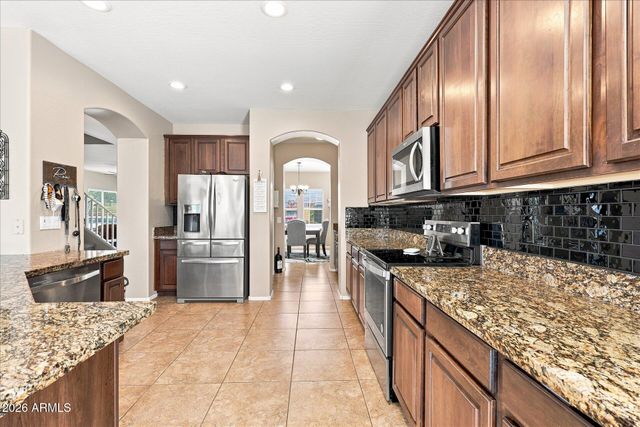 4230 E AUSTIN Lane, San Tan Valley, AZ 85140
