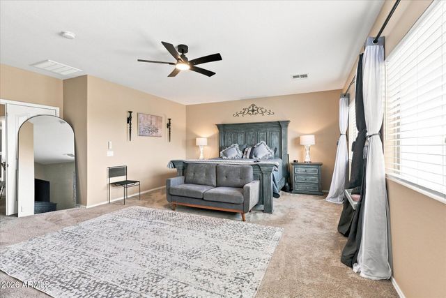 4230 E AUSTIN Lane, San Tan Valley, AZ 85140