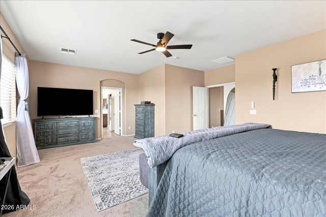 4230 E AUSTIN Lane, San Tan Valley, AZ 85140