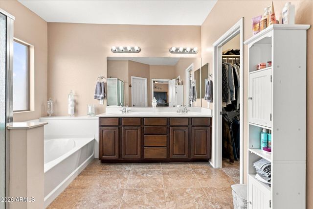 4230 E AUSTIN Lane, San Tan Valley, AZ 85140