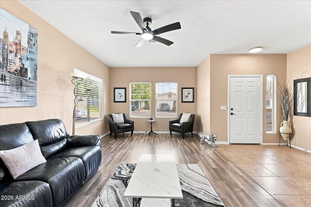 4230 E AUSTIN Lane, San Tan Valley, AZ 85140