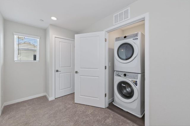 787 Laina Avenue, Madera, CA 93636