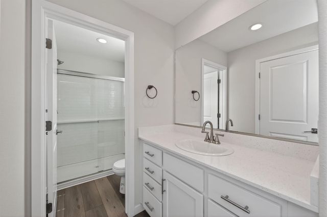 787 Laina Avenue, Madera, CA 93636