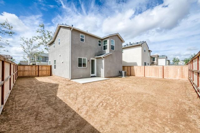 787 Laina Avenue, Madera, CA 93636