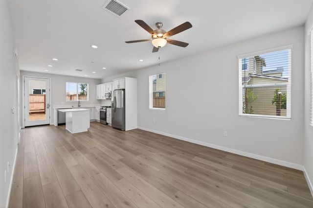 787 Laina Avenue, Madera, CA 93636