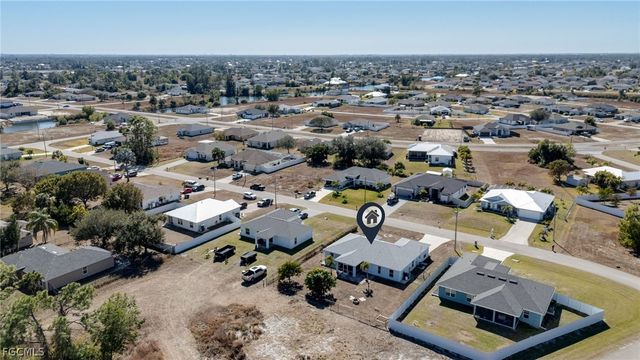 4305 NE 20th PL, Cape Coral, FL 33909